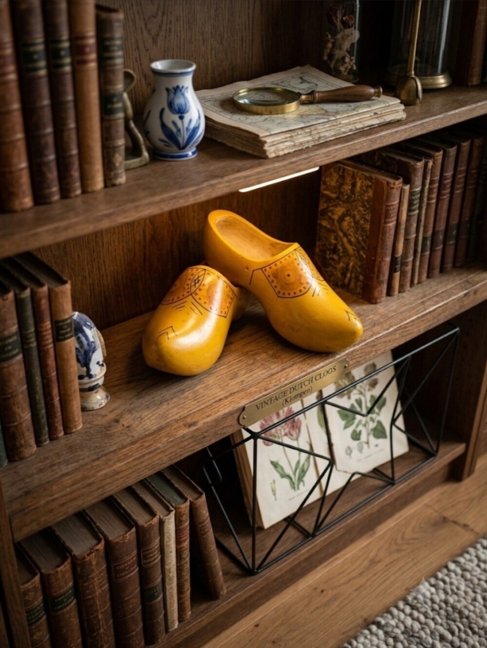 Vintage Hand-carved Wooden Dutch Clogs Klompen with Design Women's Sz 8.5 Yellow